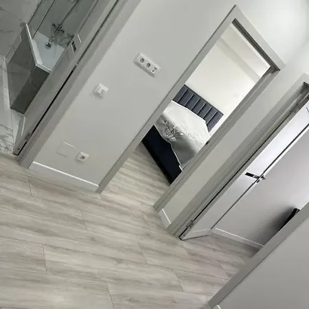 1 комнатная 1109 рядом с озером Apartment Chisinau